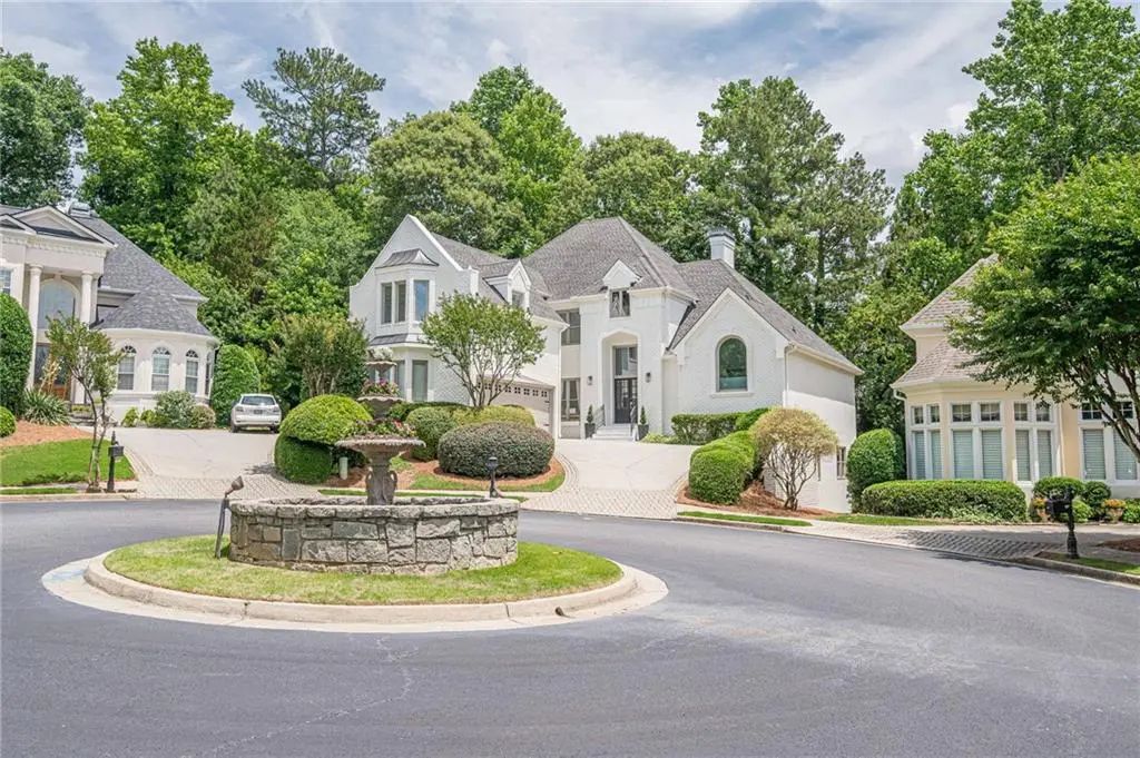 745 Combee Way, Roswell