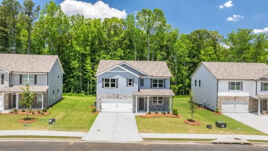 306 Duckweed Drive, Villa Rica