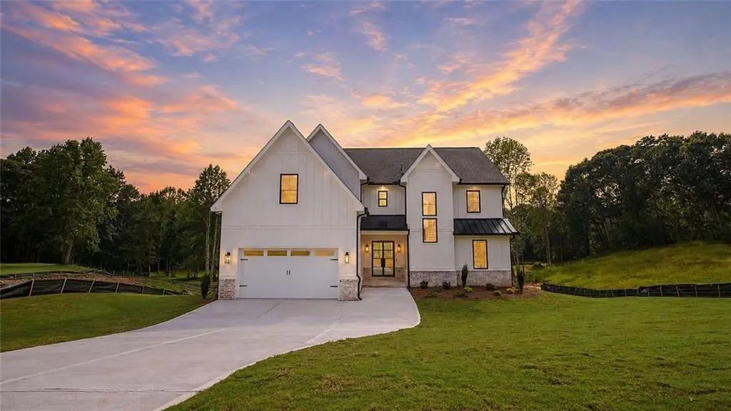 6214 Blackjack Rd, Flowery Branch