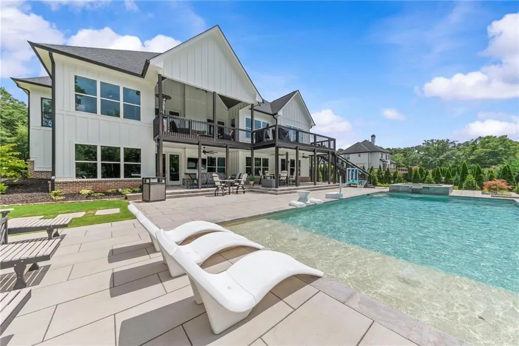 2218 Shoal Creek Road, Buford