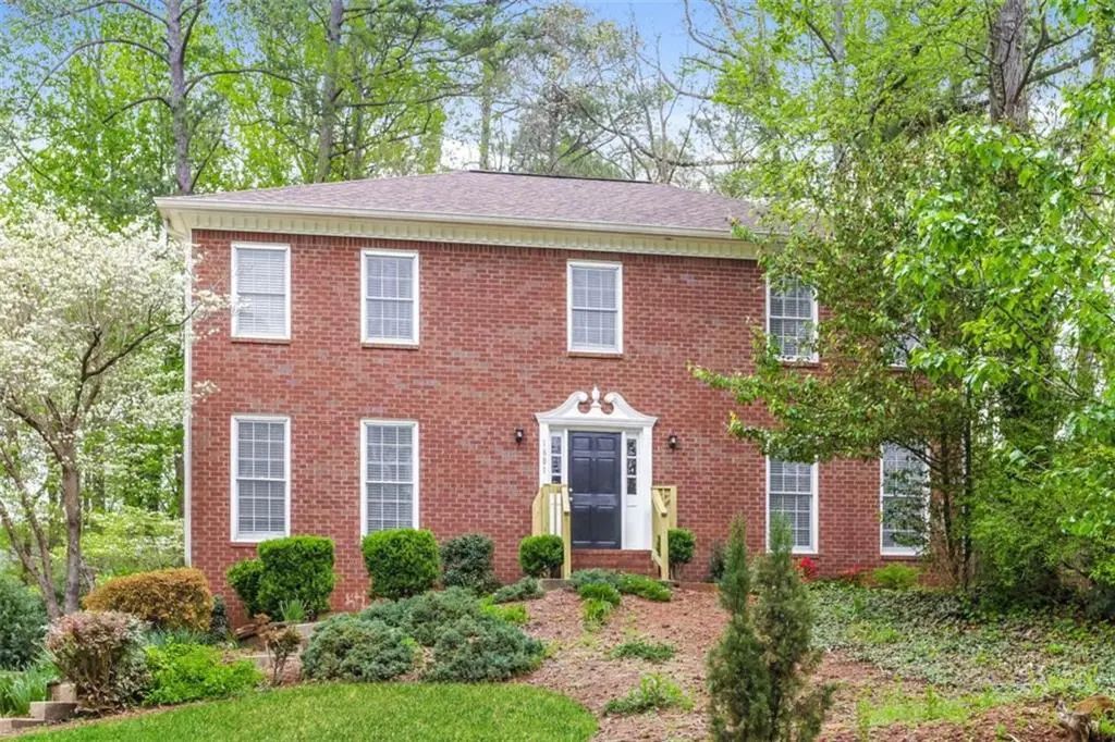 1681 Oak Crest Court, Marietta