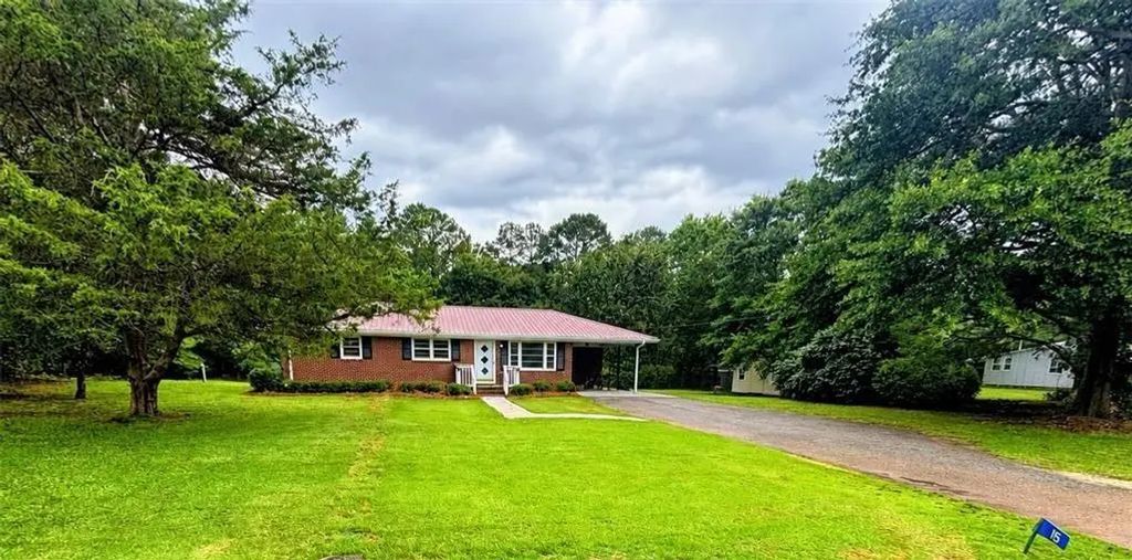 115 Pineview Lane, Hartwell