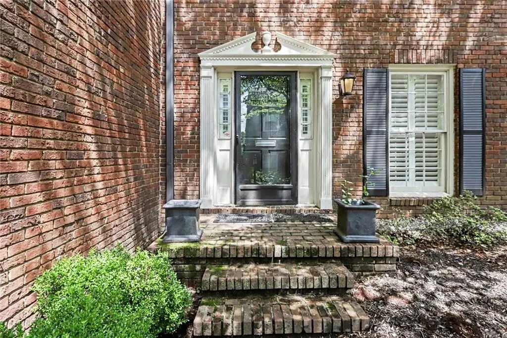5217 Glenridge Drive Ne, Atlanta