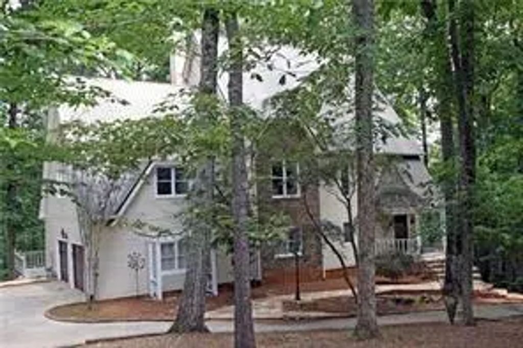 5633 Aven Road, Marietta