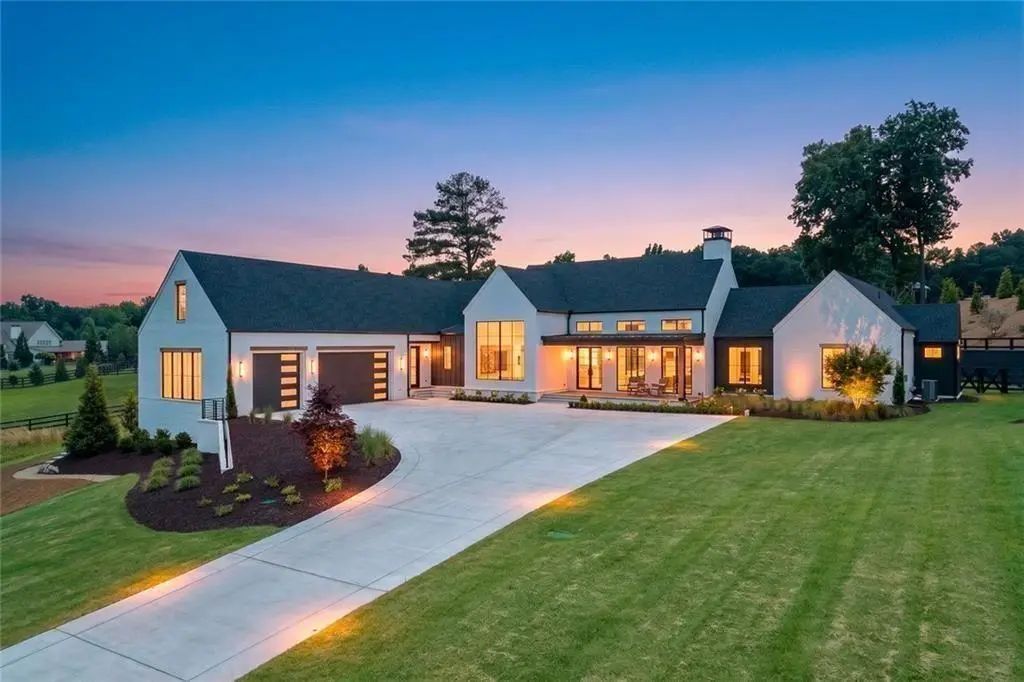 1350 A J Land Road, Canton