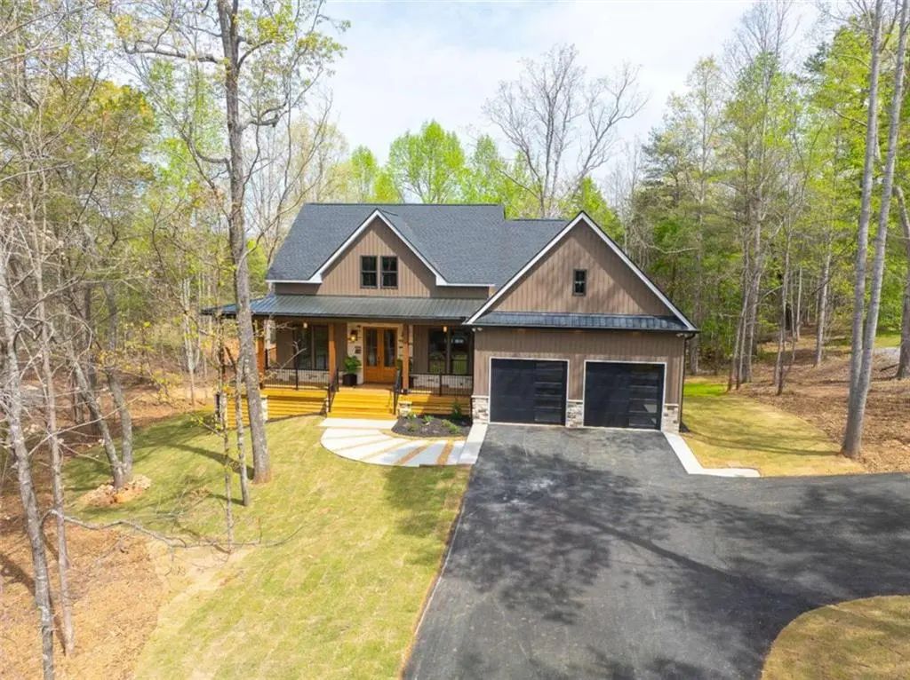 1050 Rainbow Circle, Cleveland