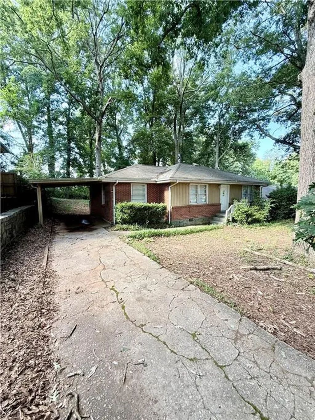 1686 Valencia Road, Decatur
