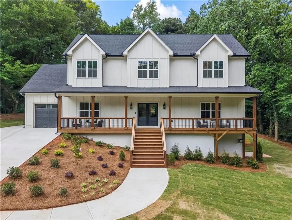 300 Nottingham Drive, Woodstock