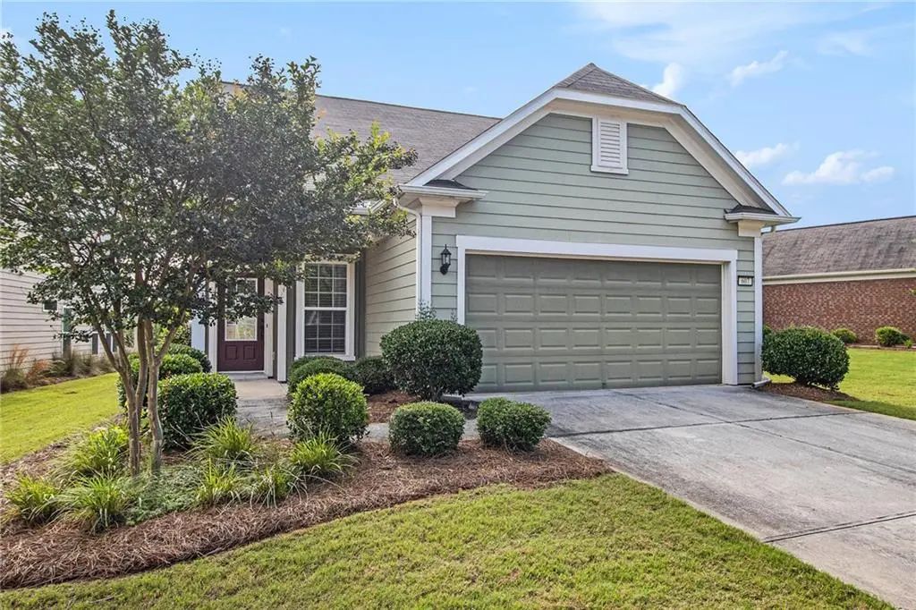 607 Larch Looper Drive, Griffin