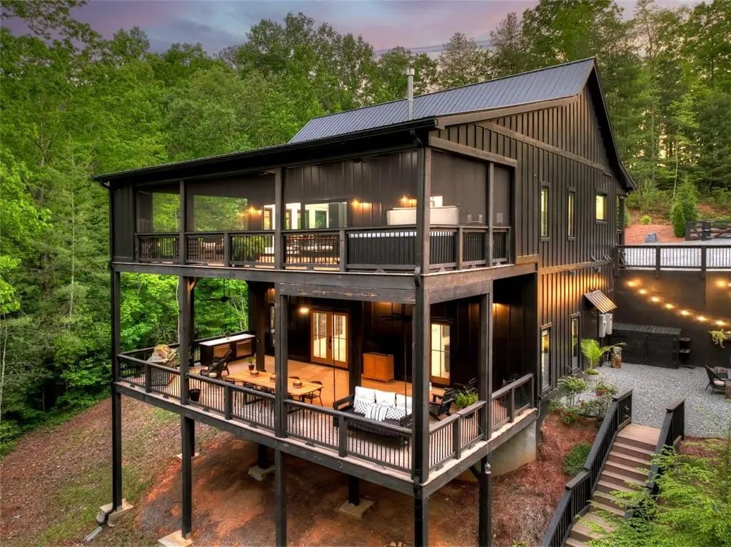 819 Hap Holt Road, Ellijay