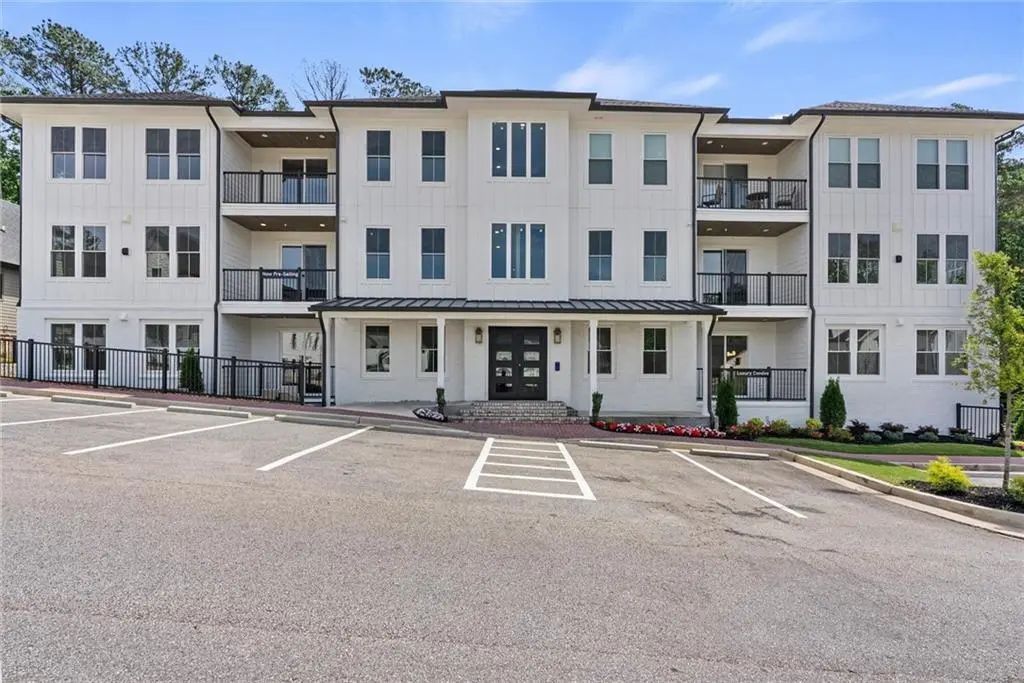 Unit 101 - 1050 Blair Lane, Peachtree City