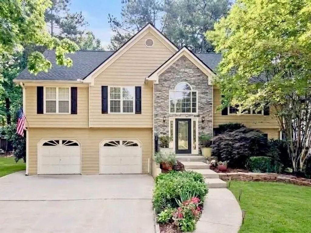 402 Township Lane, Woodstock