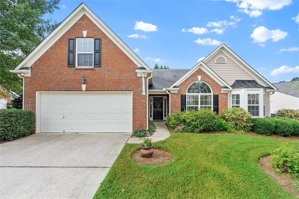 1092 S Creek Dr, Villa Rica