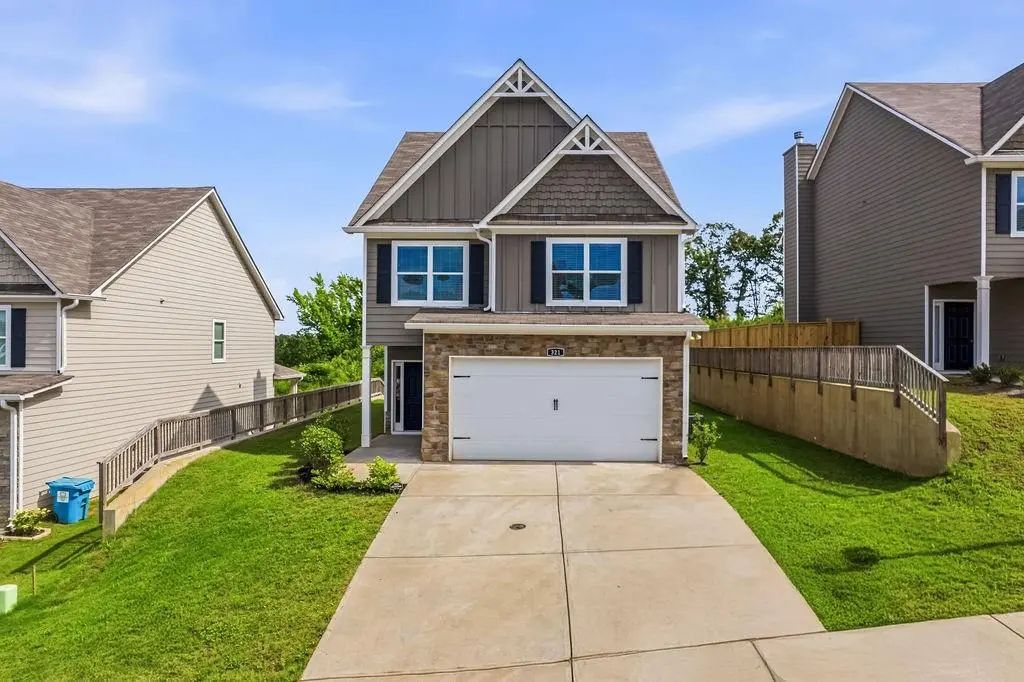 321 Melody Lane, Cartersville