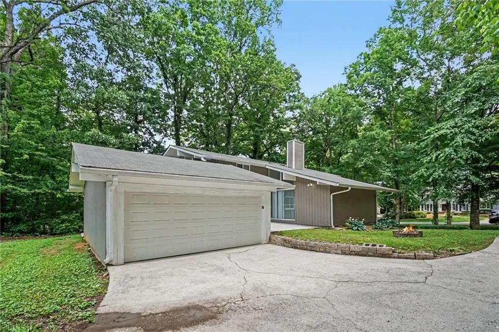 350 Willow Glenn Court Ne, Marietta