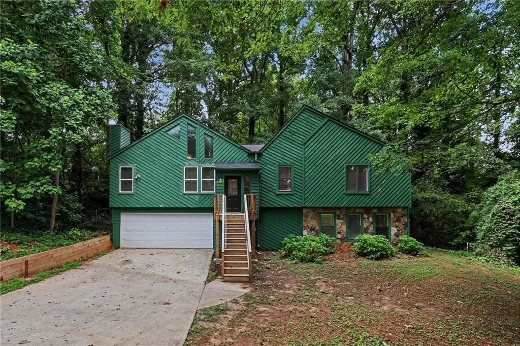 5182 Manitou Way, Stone Mountain