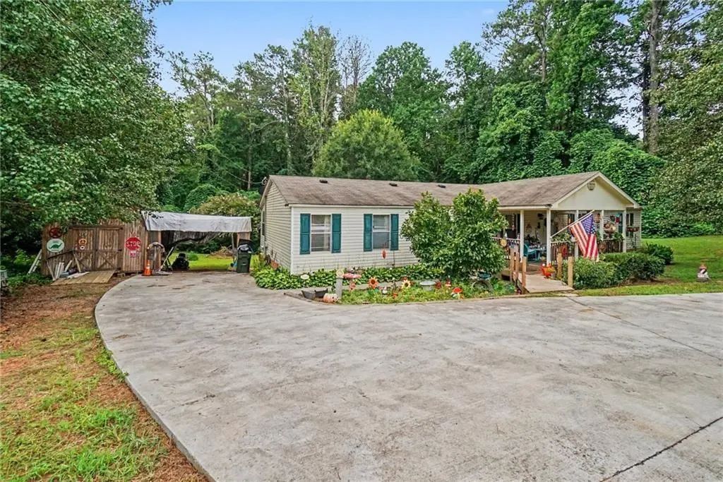 650 Bart Manous Road, Canton