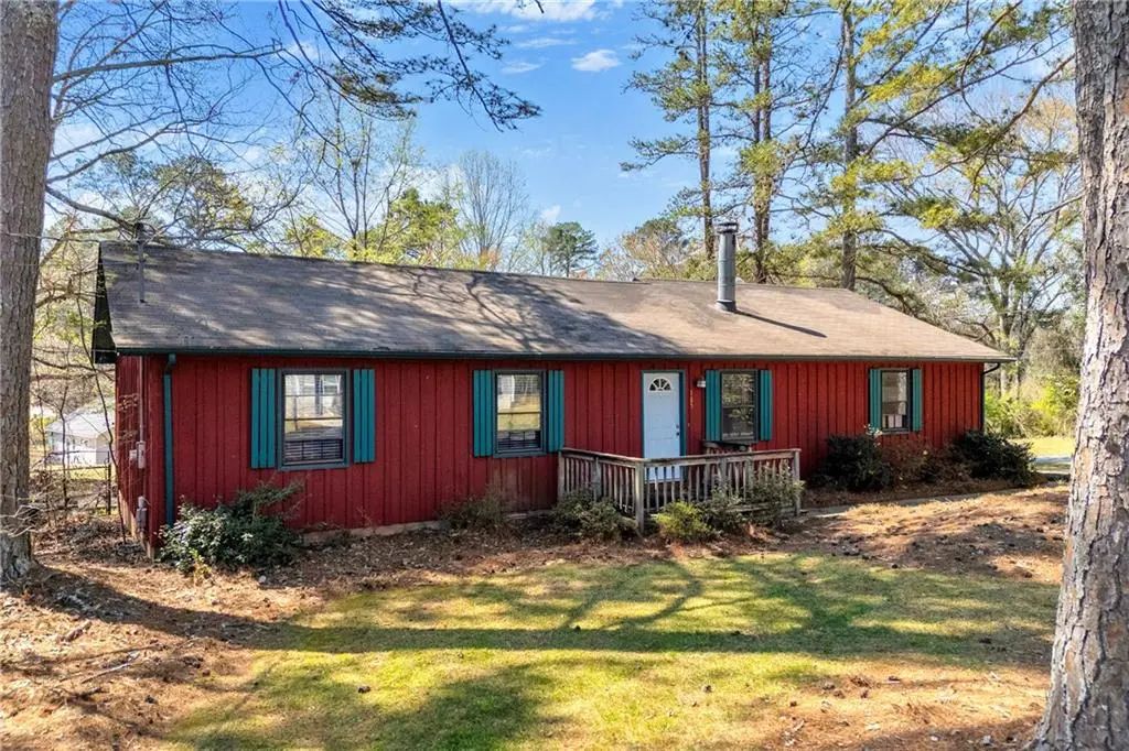 185 Live Oak Place, Athens