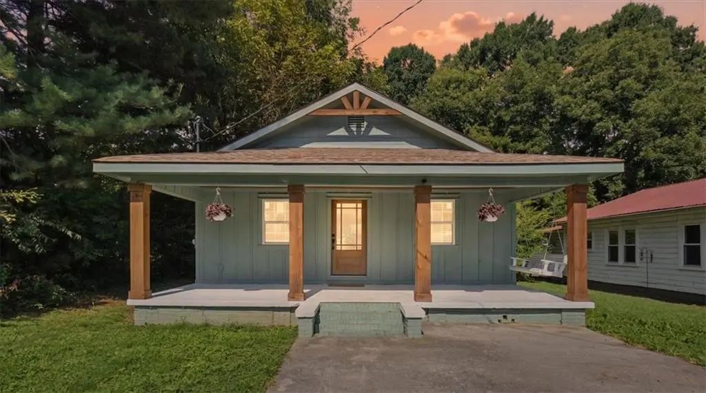 607 Harlan Street, Calhoun