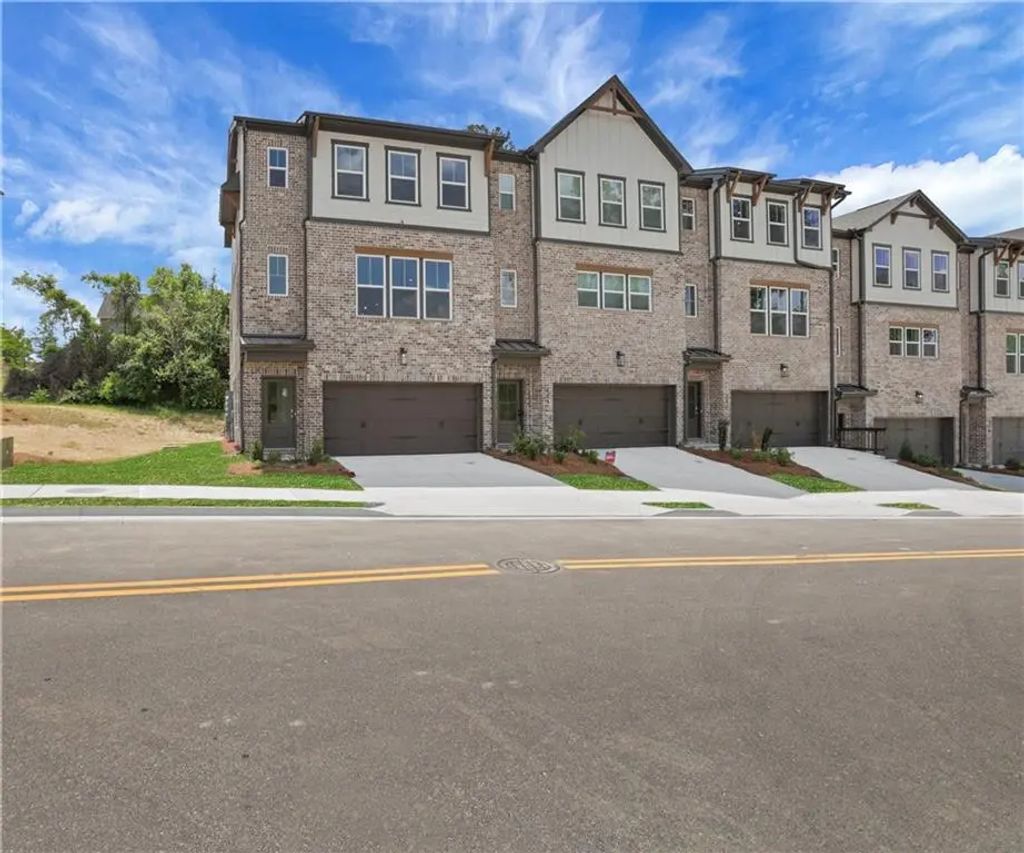 386 Sunset Hollow Street, Sugar Hill