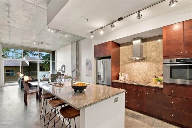 Unit 105 - 130 Arizona Avenue Ne, Atlanta