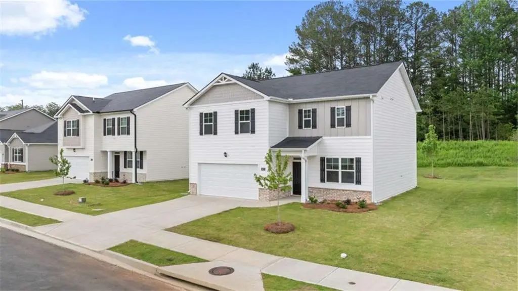 93 White Spruce Way, Newnan