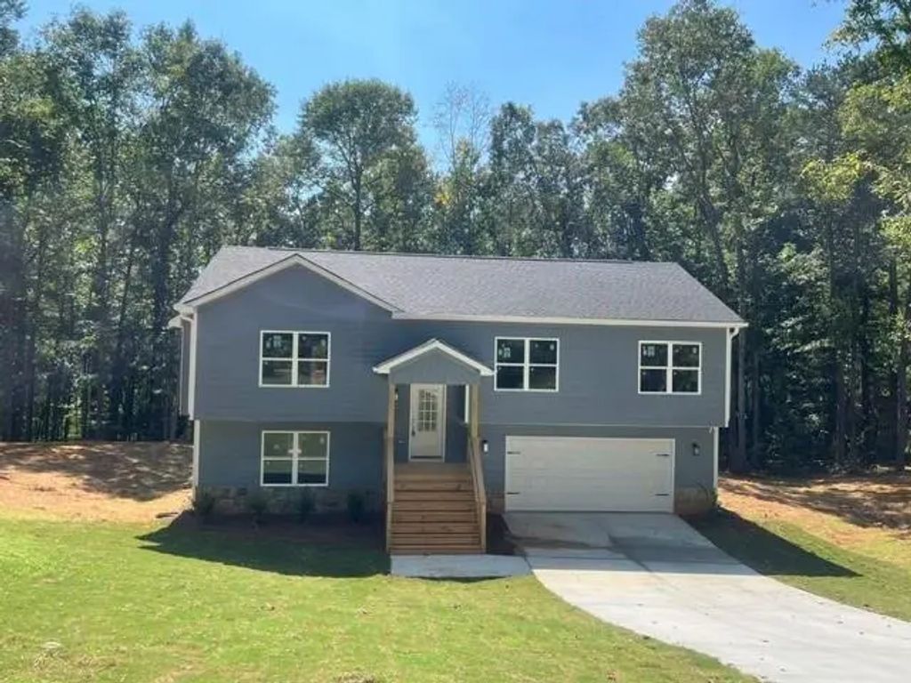 270 Stonington Drive, Mount Airy