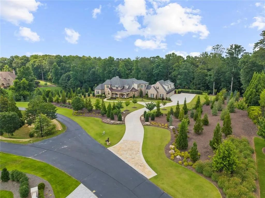 570 Lost River Bnd, Milton