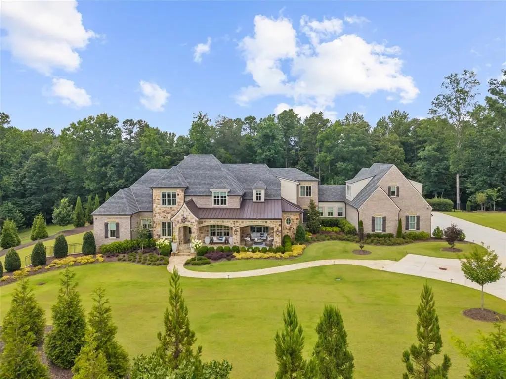 570 Lost River Bnd, Milton