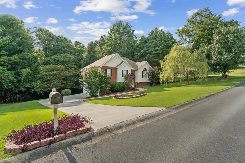 130 Orchard Way Se, Calhoun