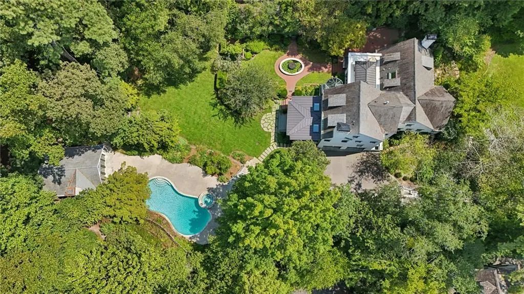 3990 E Brookhaven Drive Ne, Atlanta
