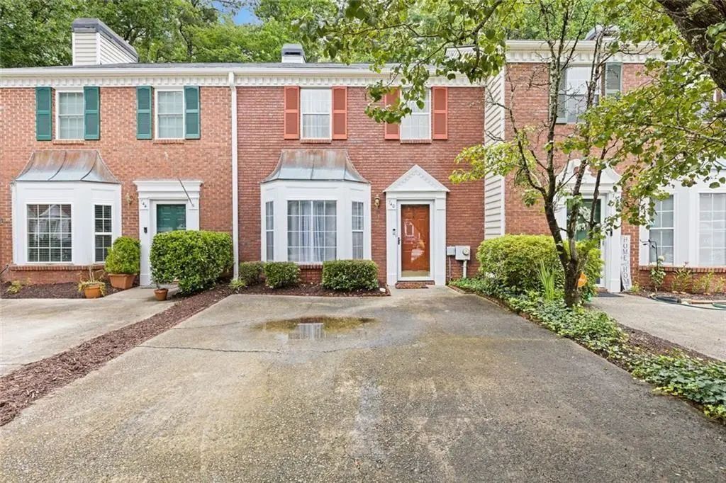 740 Anderson Walk, Marietta