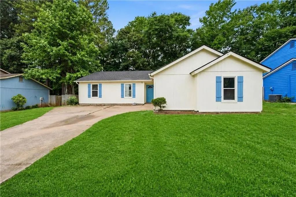 822 Brandlwood Way, Lilburn