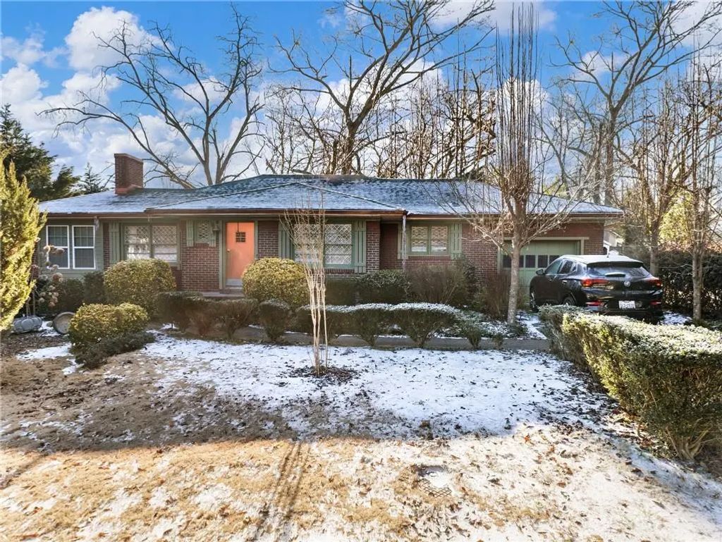 127 N Center Street, Winder