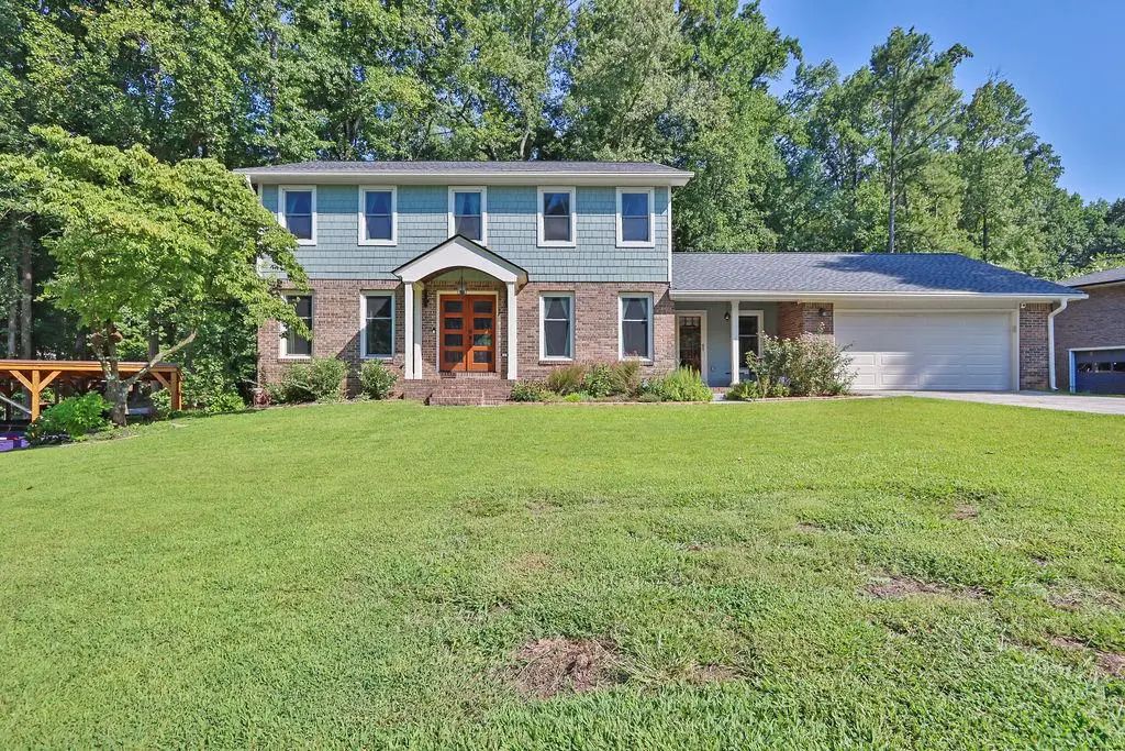 2511 Flagsmoor Drive, Snellville