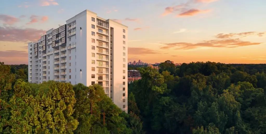 Unit 301 - 2460 Peachtree Road Ne, Atlanta