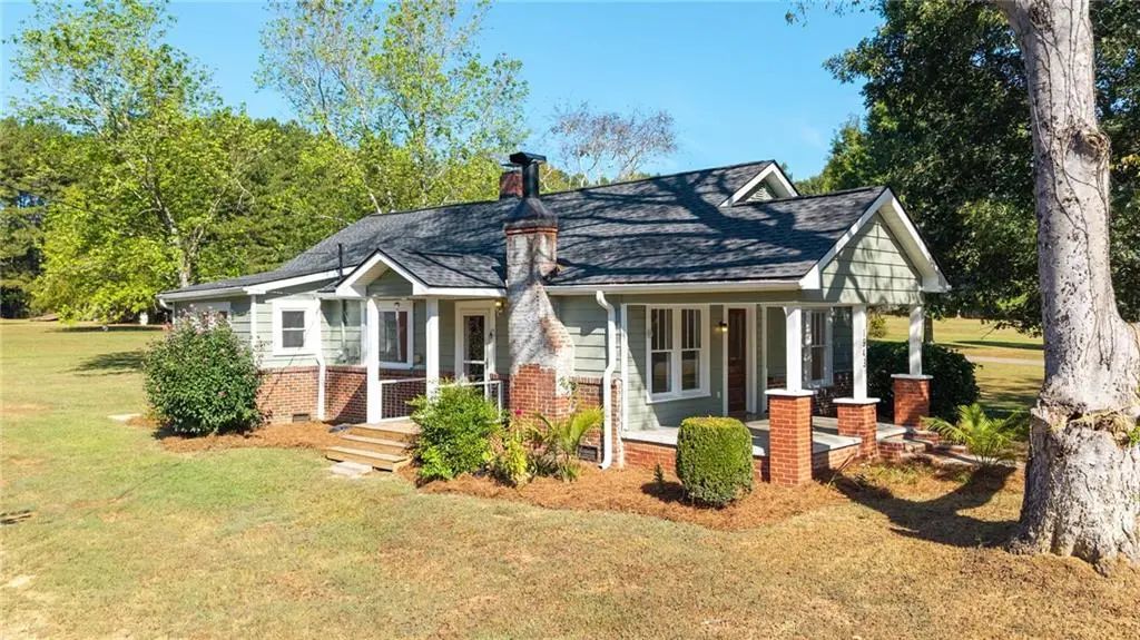 1943 Moores Ferry Road Sw, Plainville