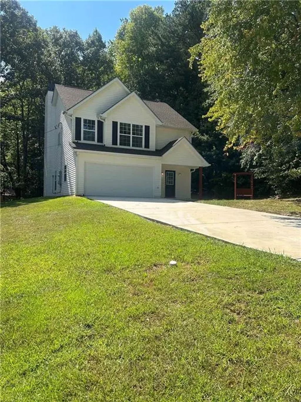 7040 Hassana Lane, Fairburn