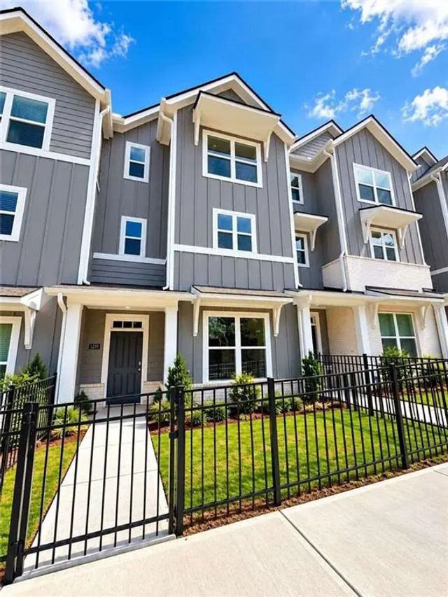 1323 Lakota Place, Atlanta