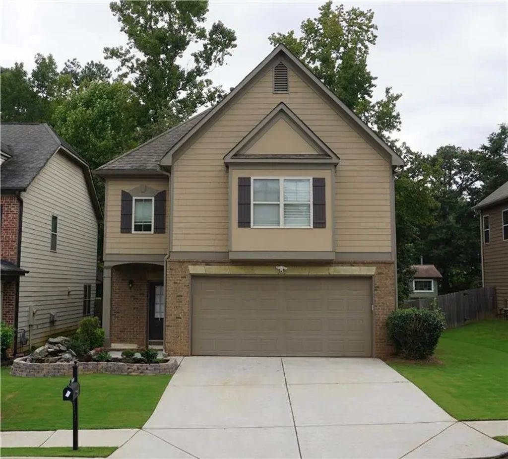 2618 Lake Manor Circle, Duluth