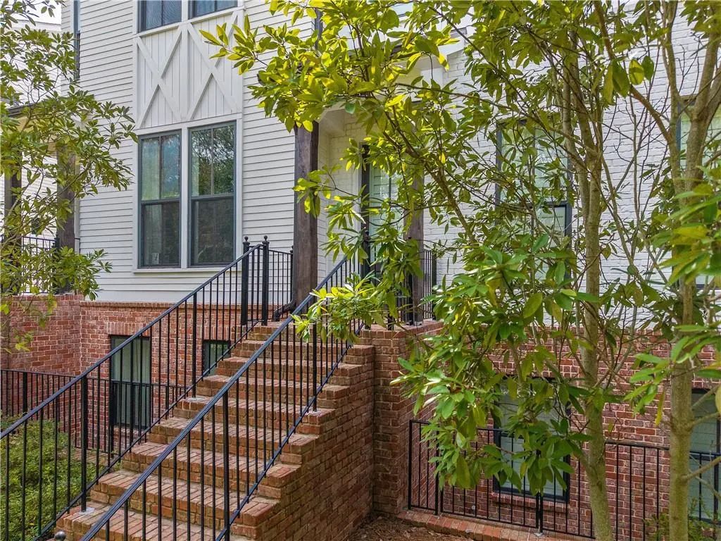 213 Phillips Lane, Alpharetta