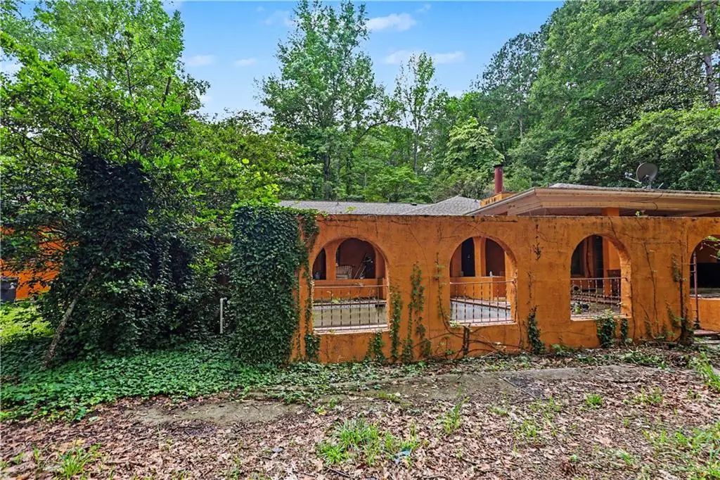 6130 Tennis Circle, Fairburn