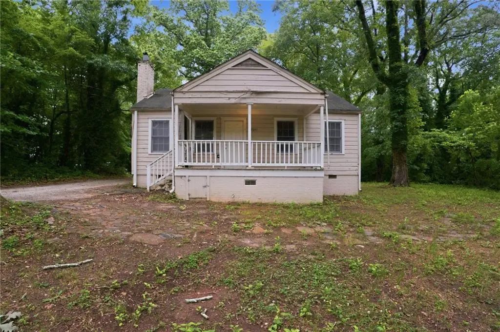 2641 Sylvan Road, Atlanta