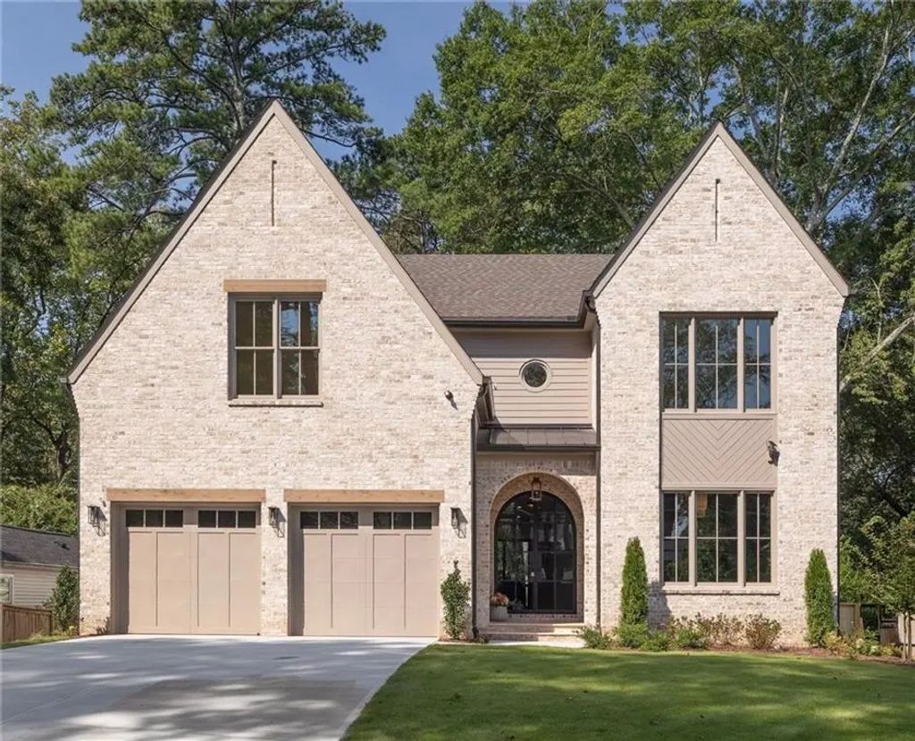 1228 Kingsley Circle Ne, Atlanta