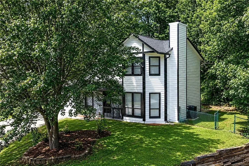 556 Sunfield Drive Nw, Lilburn
