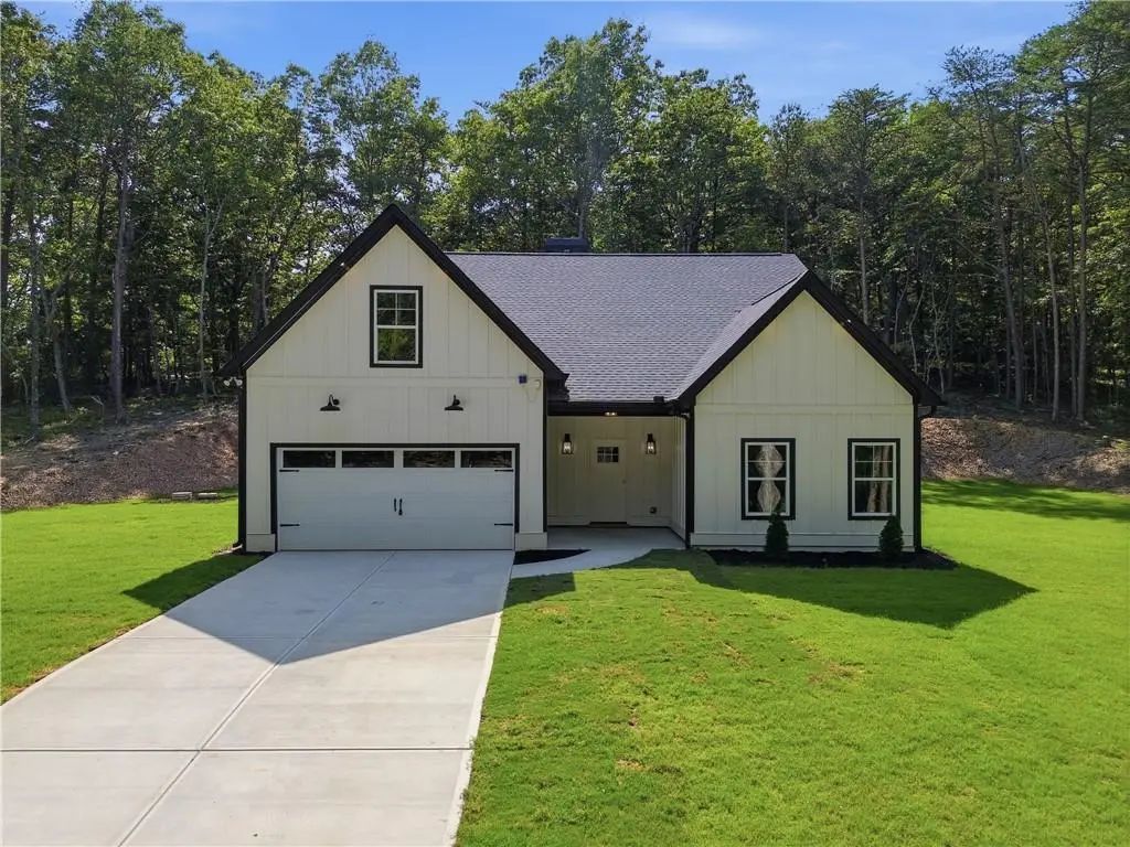 539 E Valley Road Ne, Rydal