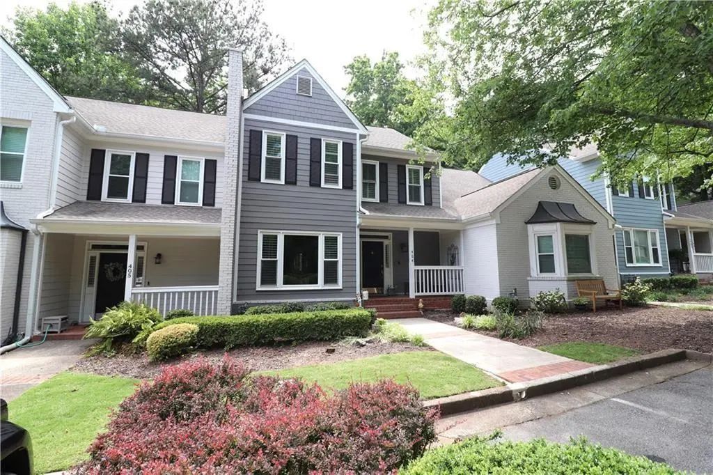 404 Bridle Path, Marietta