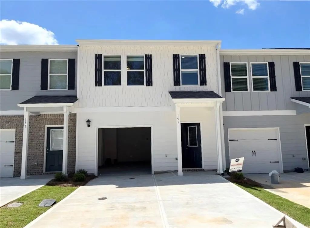 141 Village Green Drive Nw, Adairsville