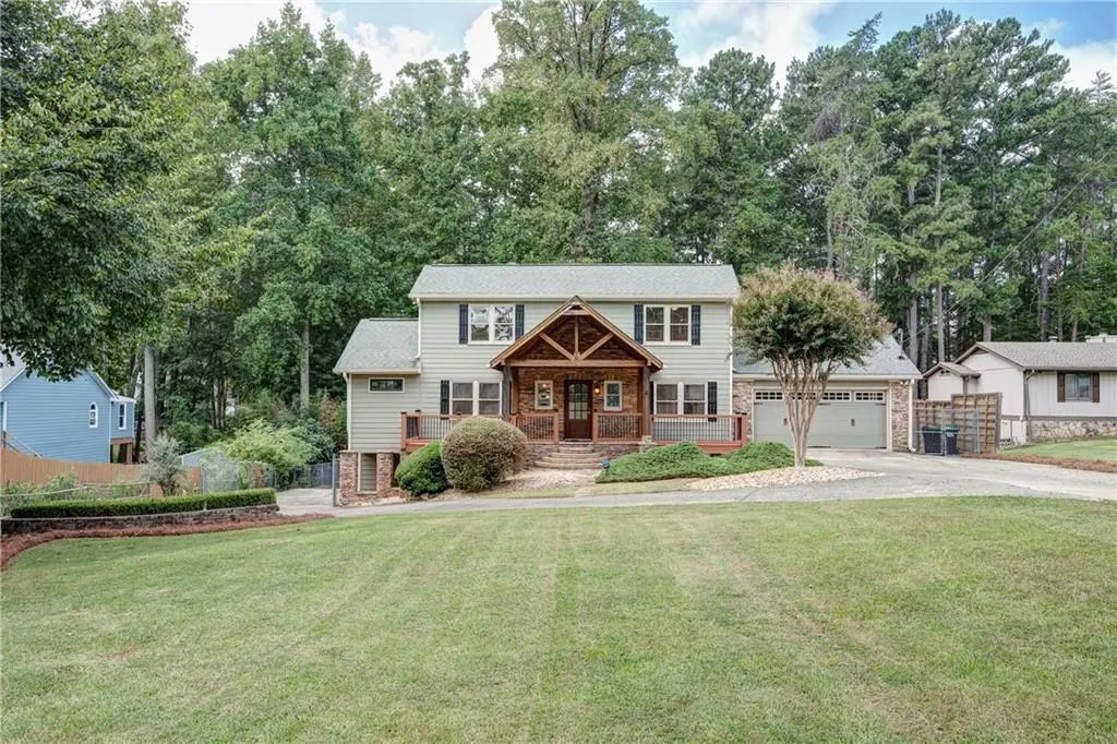 6090 Shadburn Ferry Road, Buford