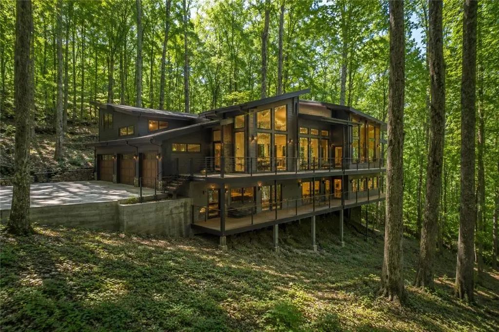 1981 Mountain Drive, Alpharetta